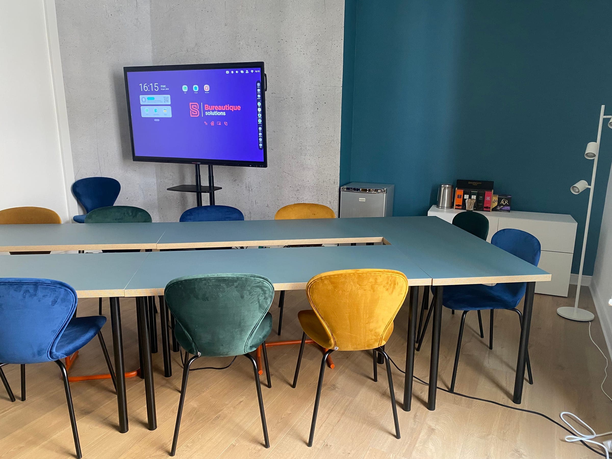 Salles de réunion en hyper-centre de Narbonne, espaces équipés pour 6 à 15 personnes