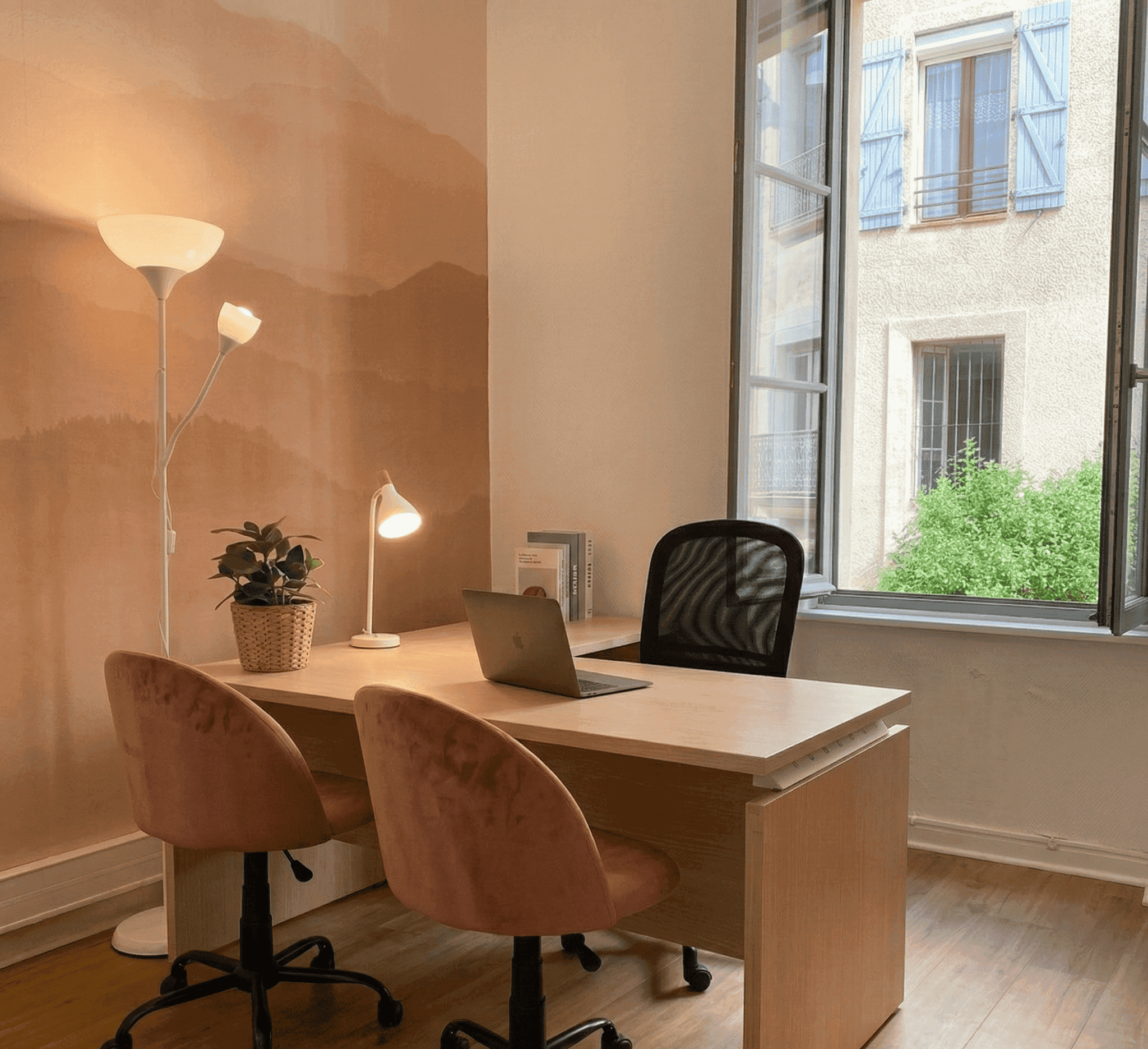 Bureau privatif Le Forum 2 à 4 personnes Narbonne centre Les Barques